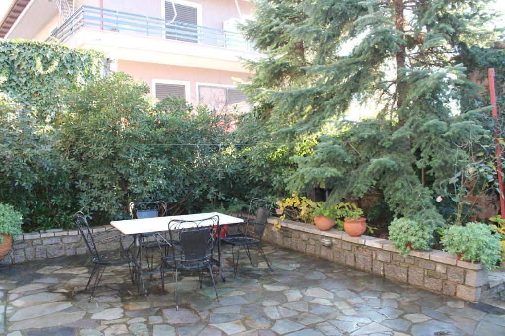 Guesthouse Karahalios Polydrossos Eksteriør bilde